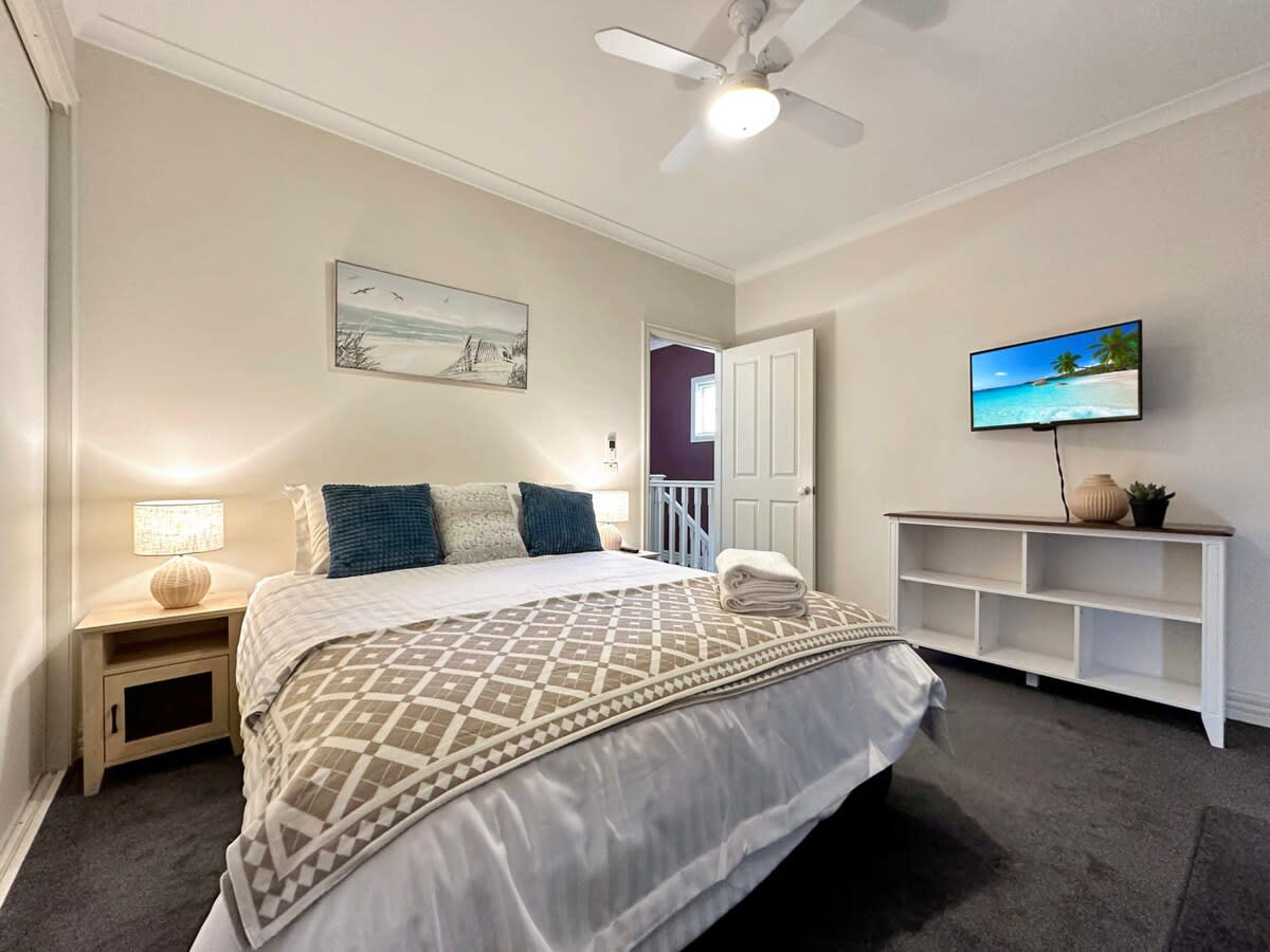 Furnished 2 Bedroom Rental in Geelong