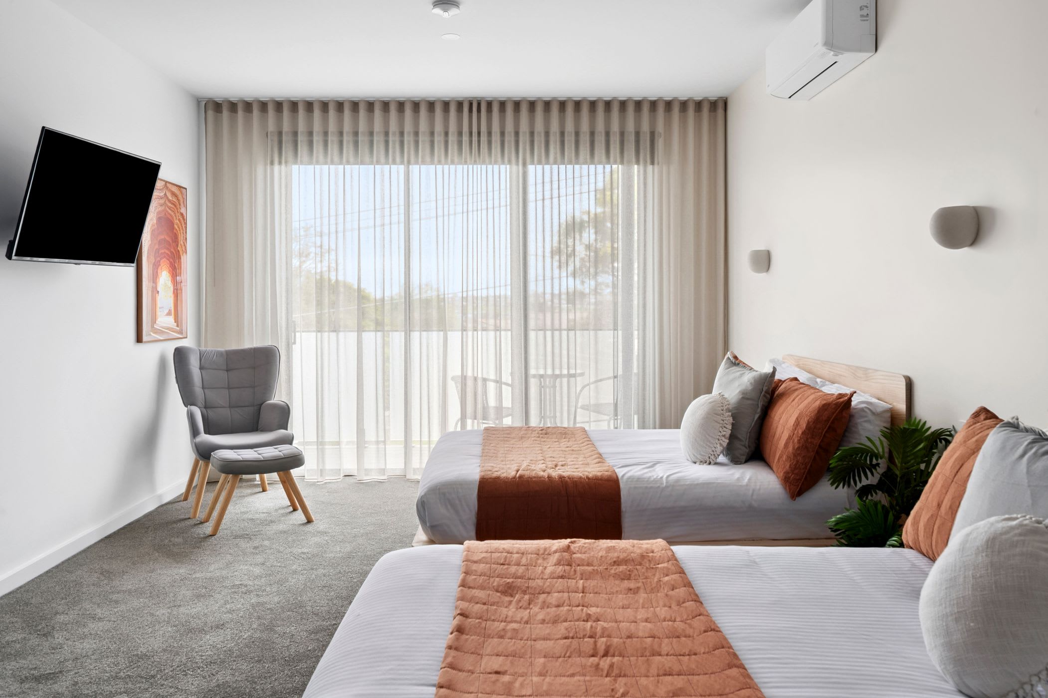 Furnished 1 Bedroom Rental in Belmont