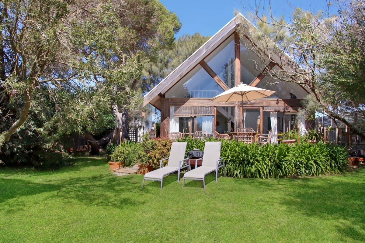 Furnished 2 Bedroom House in Barwon Heads
