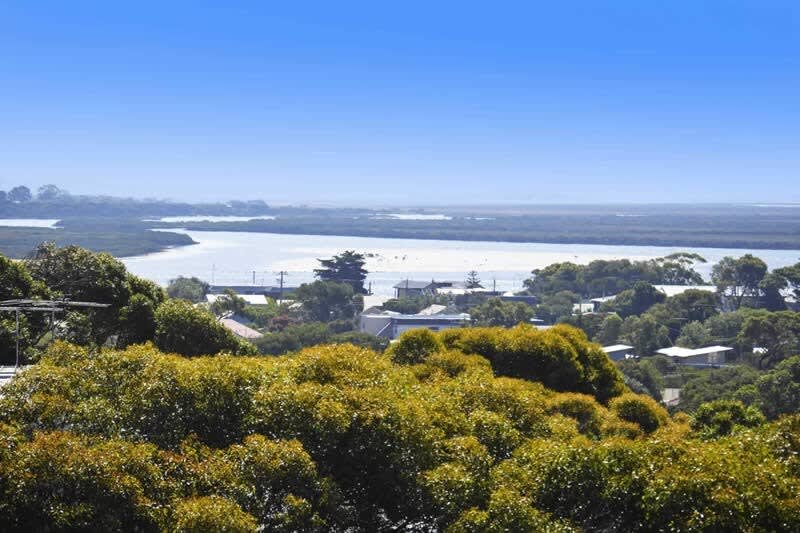 Furnished 3 Bedroom House in Ocean Grove