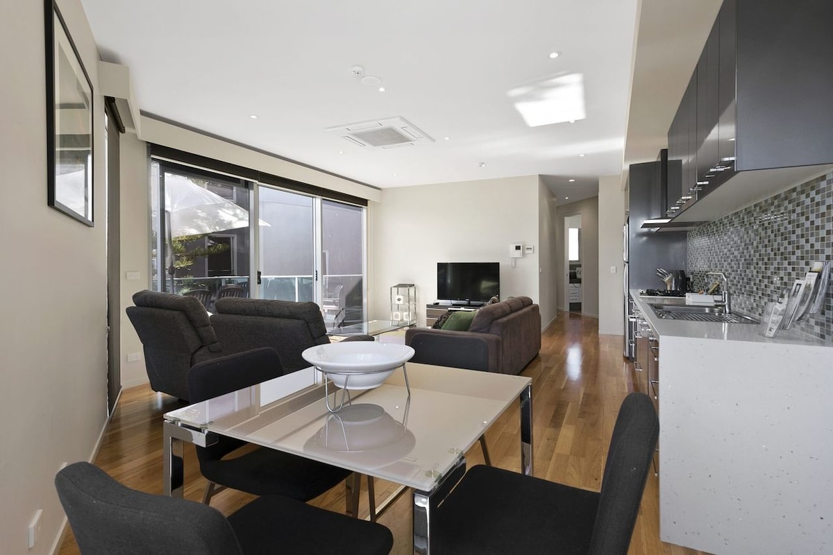 Furnished 2 Bedroom Apartment in Torquay