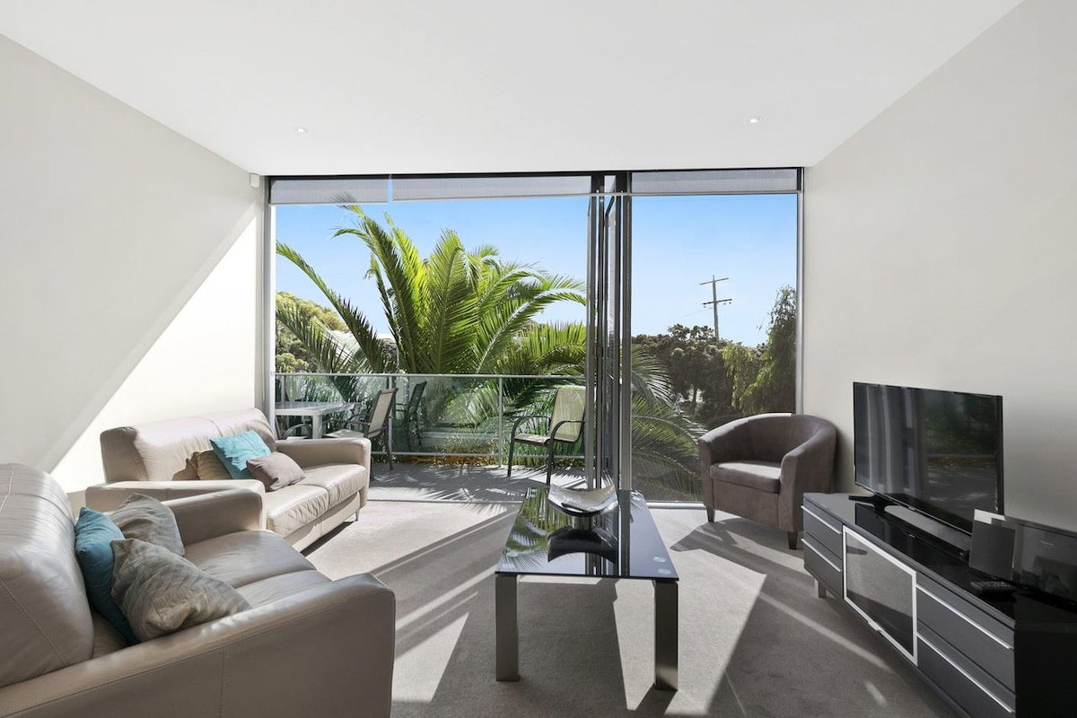 Furnished 2 Bedroom Apartment in Torquay