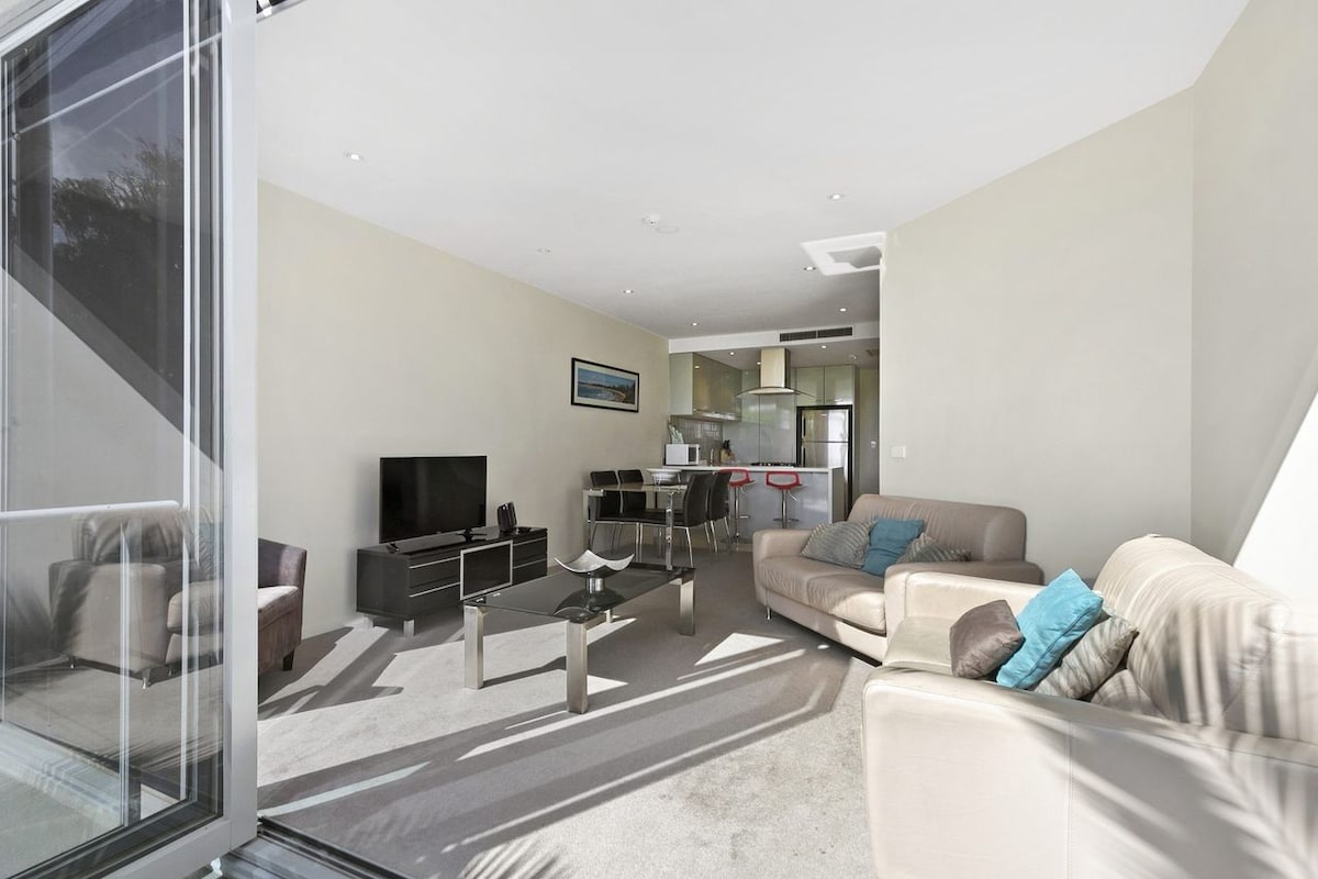 Furnished 2 Bedroom Apartment in Torquay