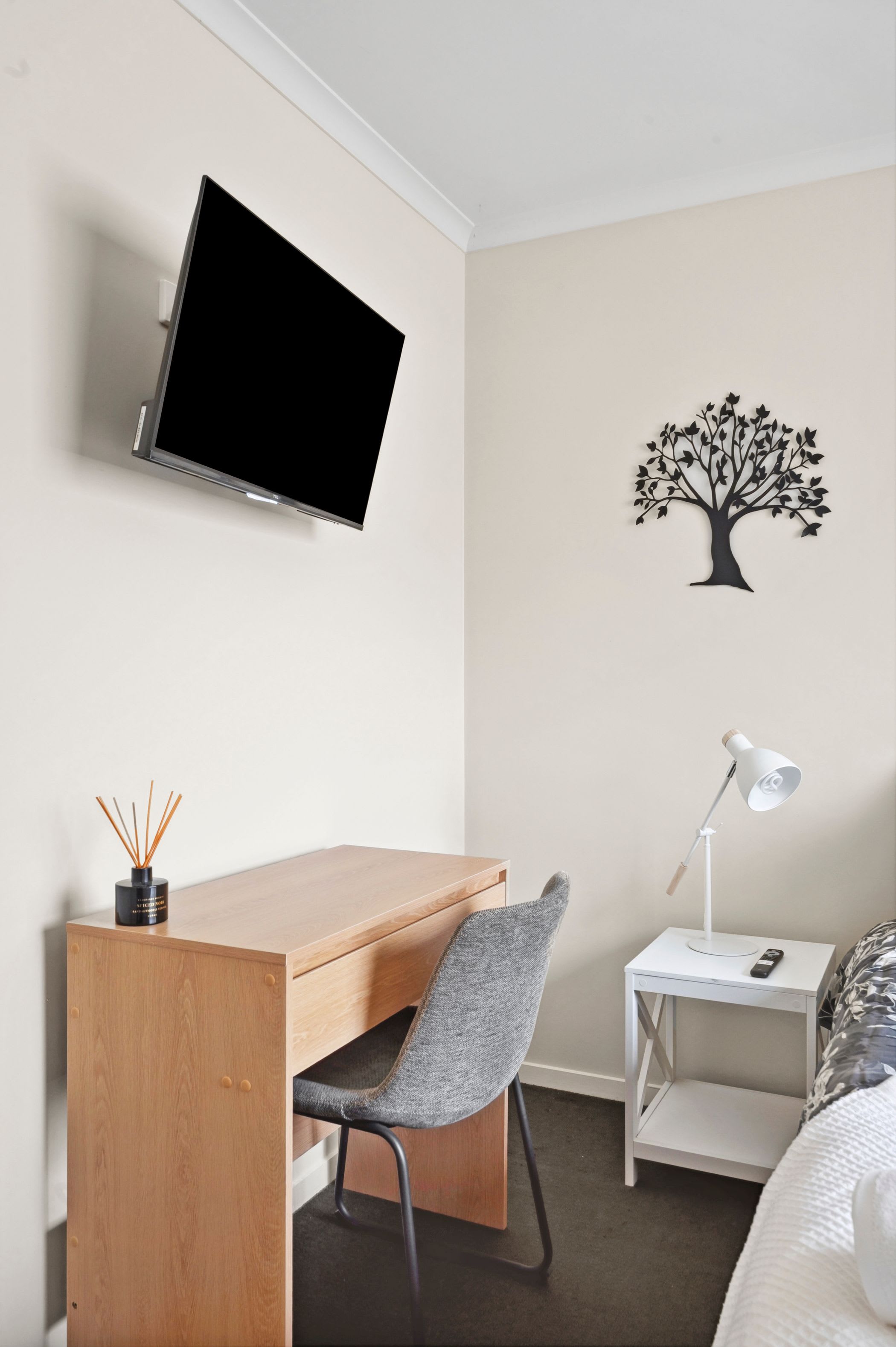 Furnished 1 Bedroom Rental in Highton