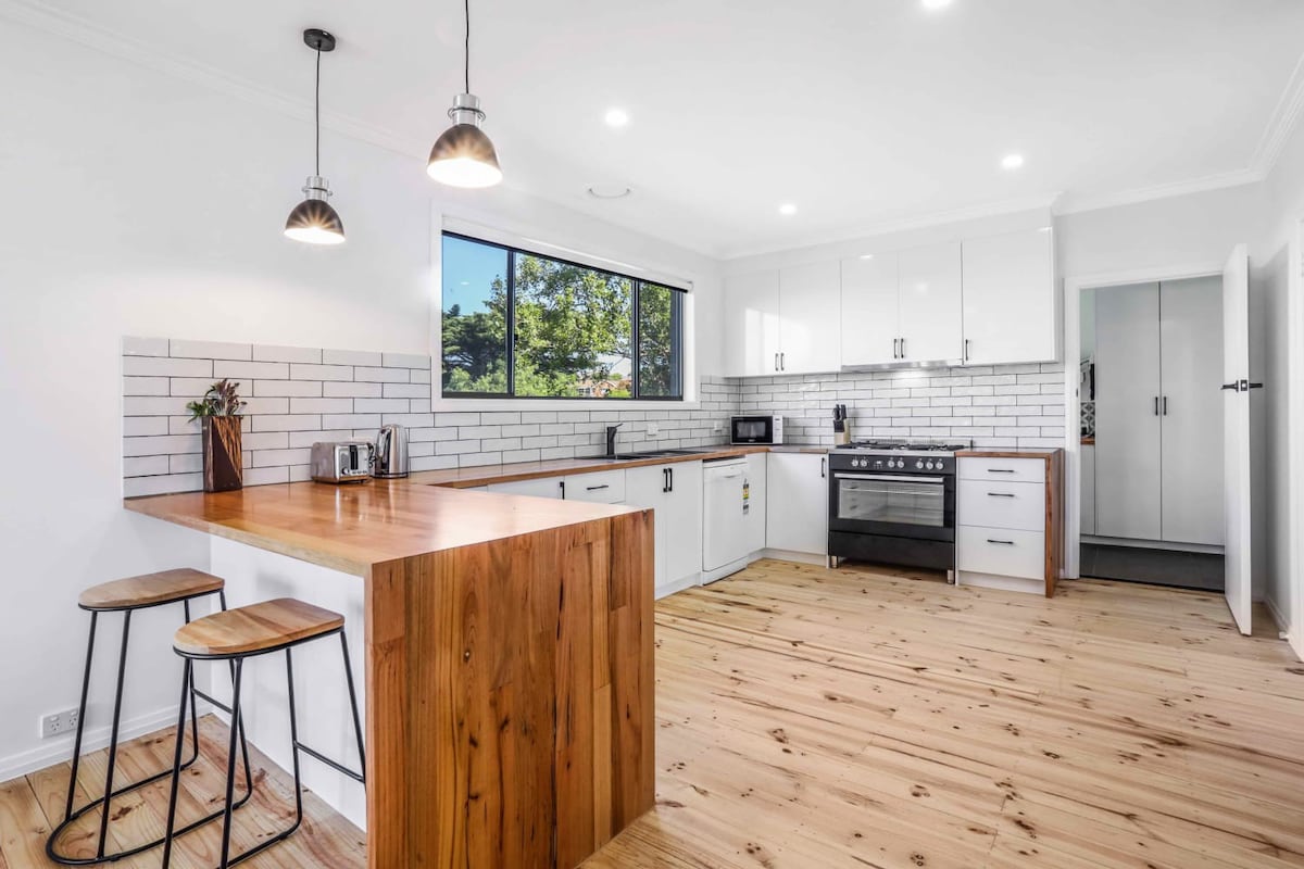 Furnished 3 Bedroom House in Highton