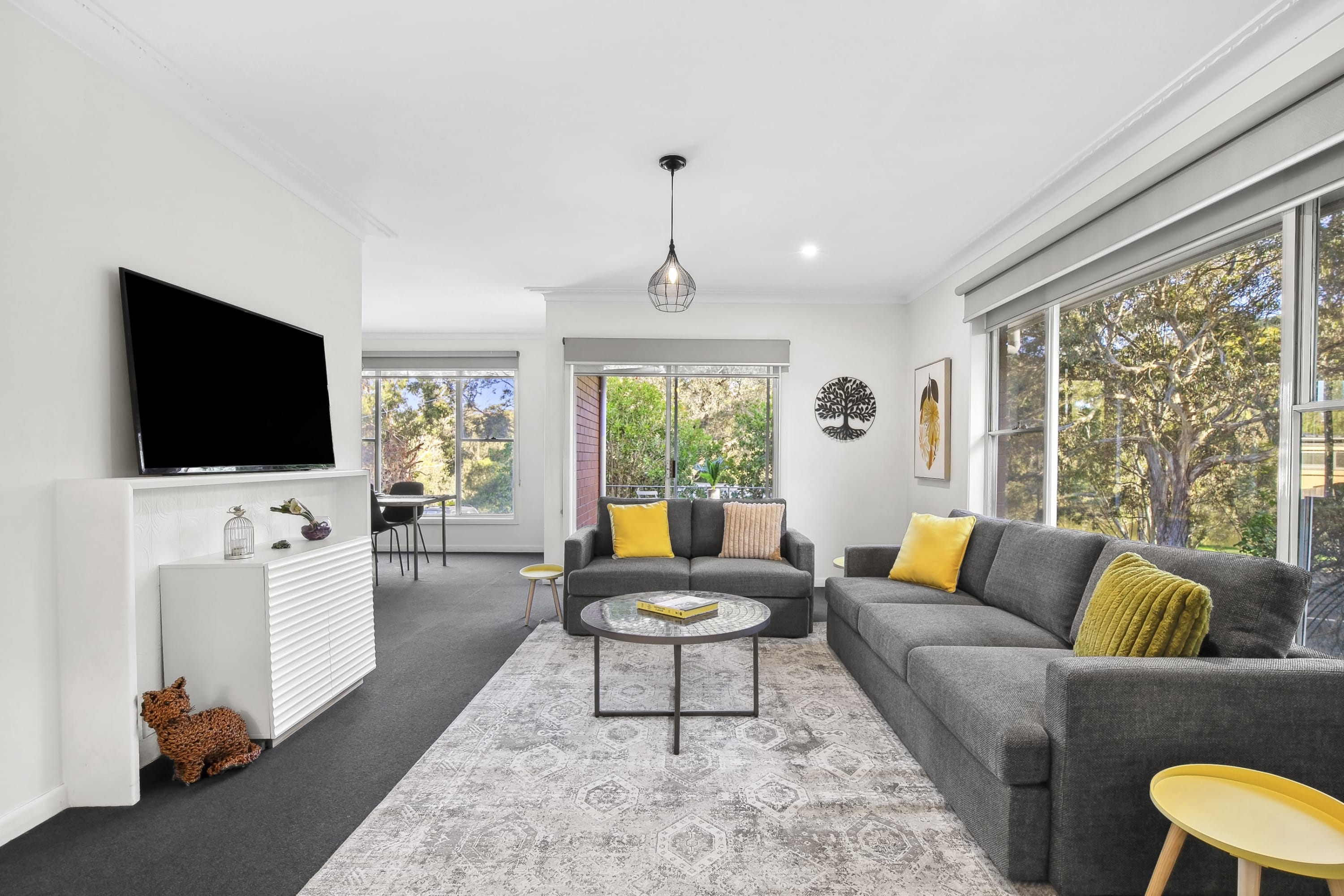Furnished 1 Bedroom Rental in Newtown