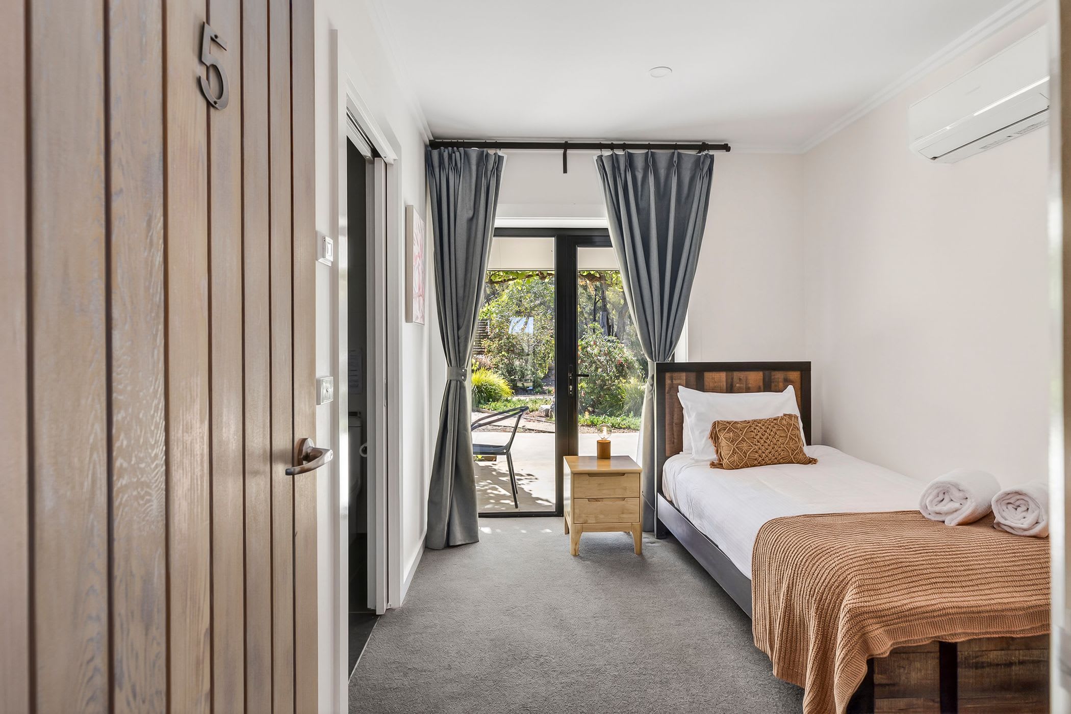Furnished 1 Bedroom House in Maiden Gully