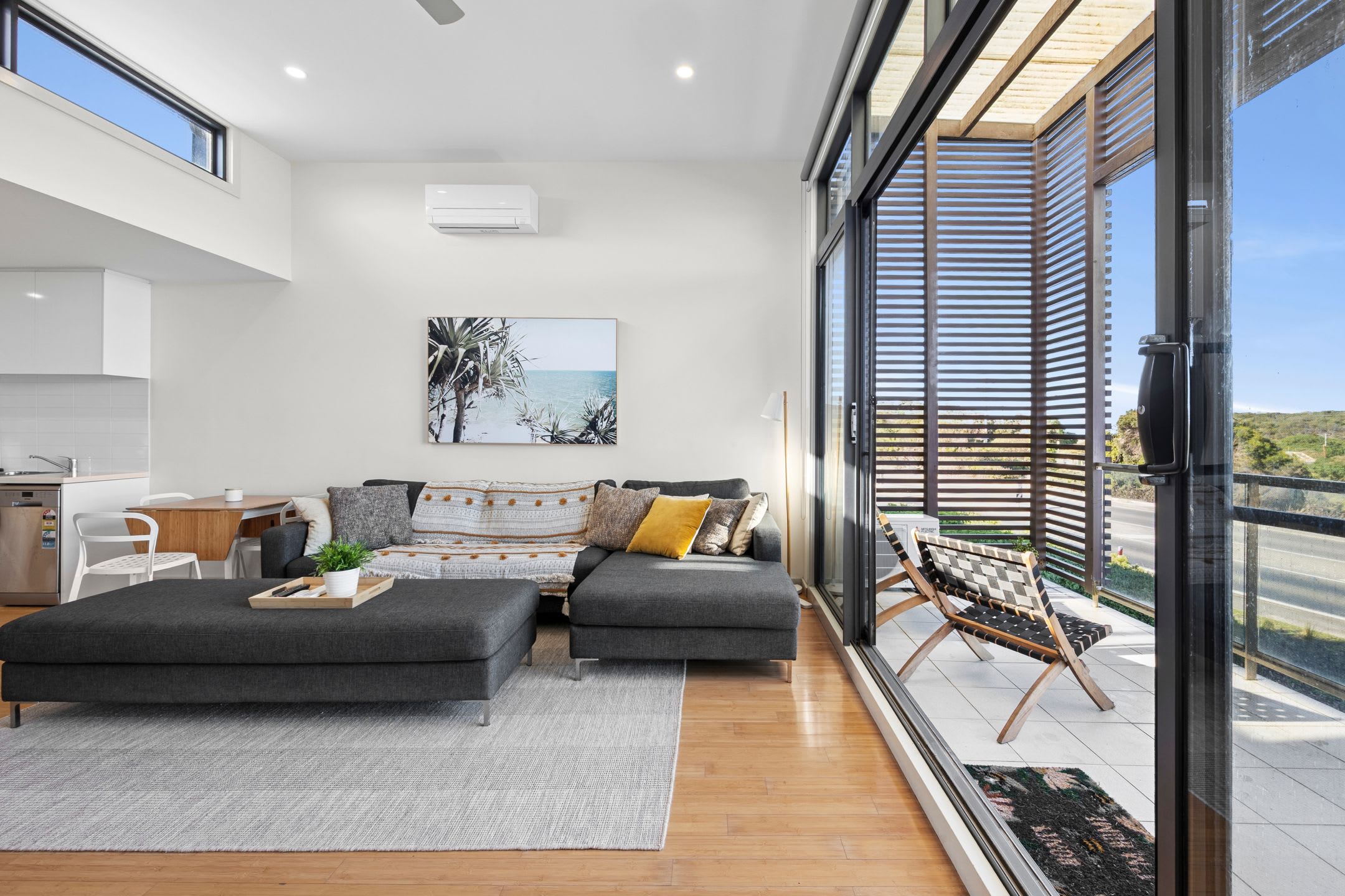 Furnished 2 Bedroom Apartment in Aireys Inlet