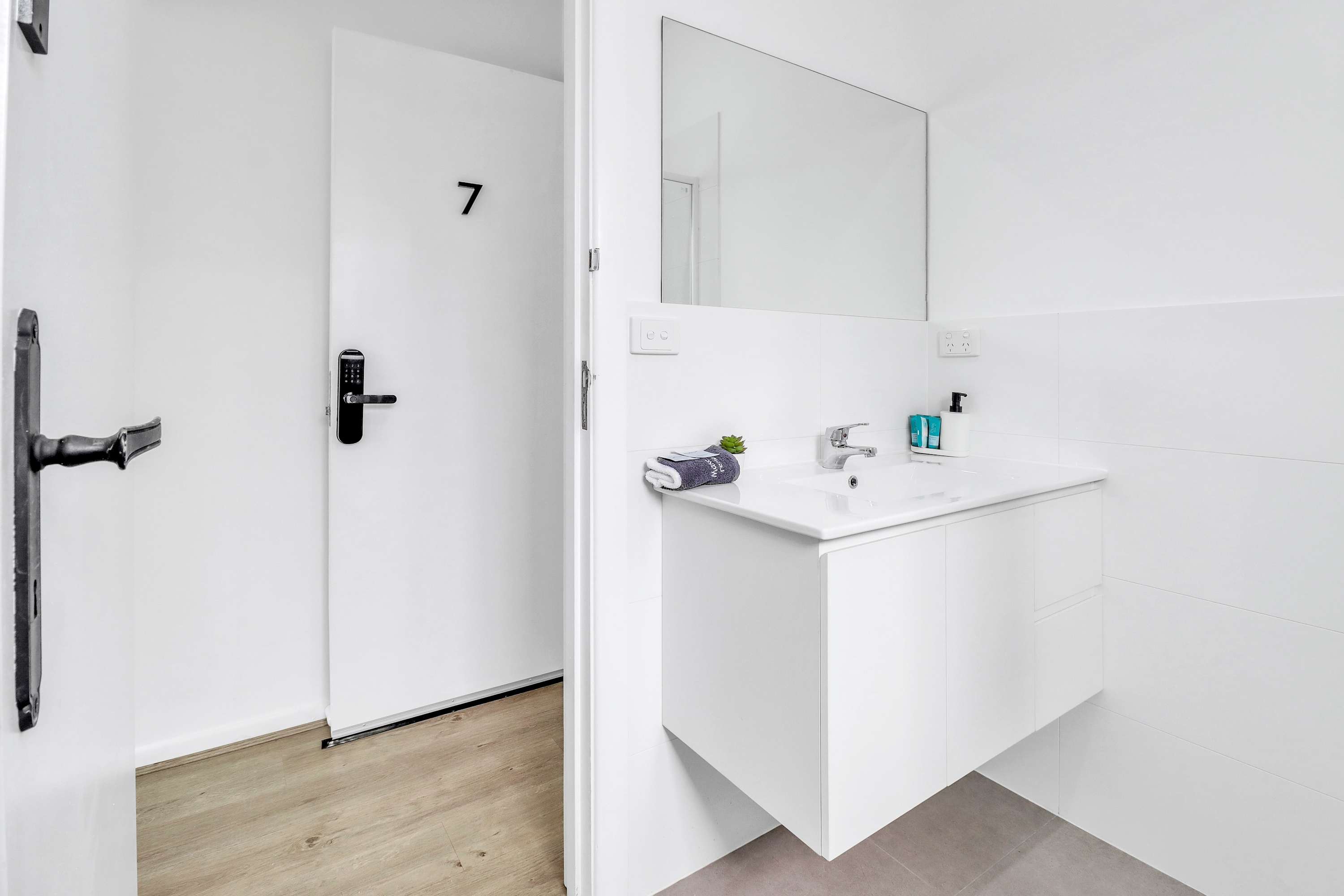 Furnished 1 Bedroom Apartment in Highton
