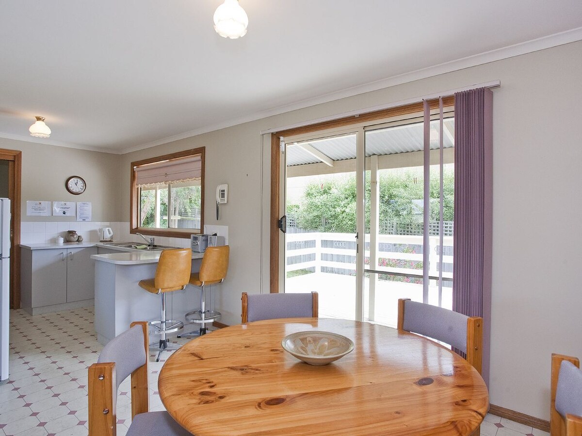 Furnished 3 Bedroom House in Torquay