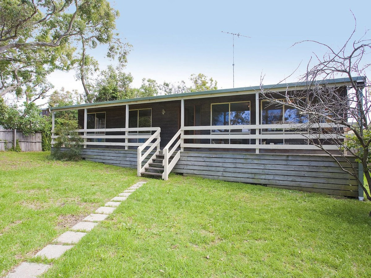 Furnished 3 Bedroom House in Torquay