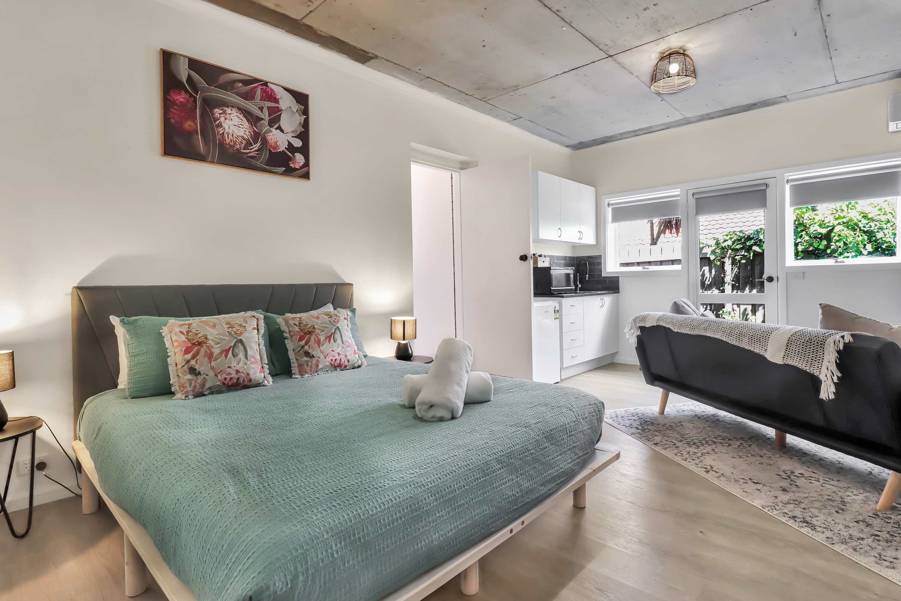 Furnished 1 Bedroom Apartment in Highton