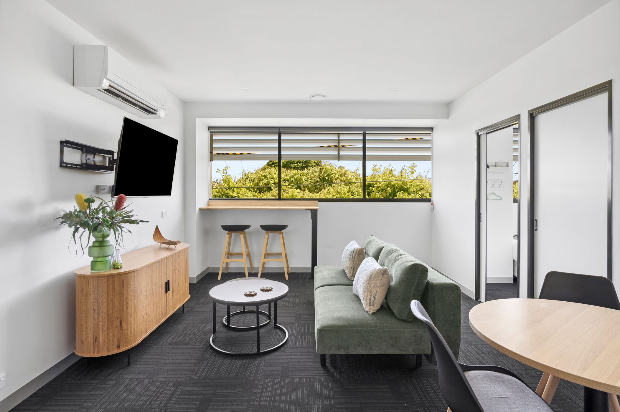 Furnished 2 Bedroom Apartment in Geelong