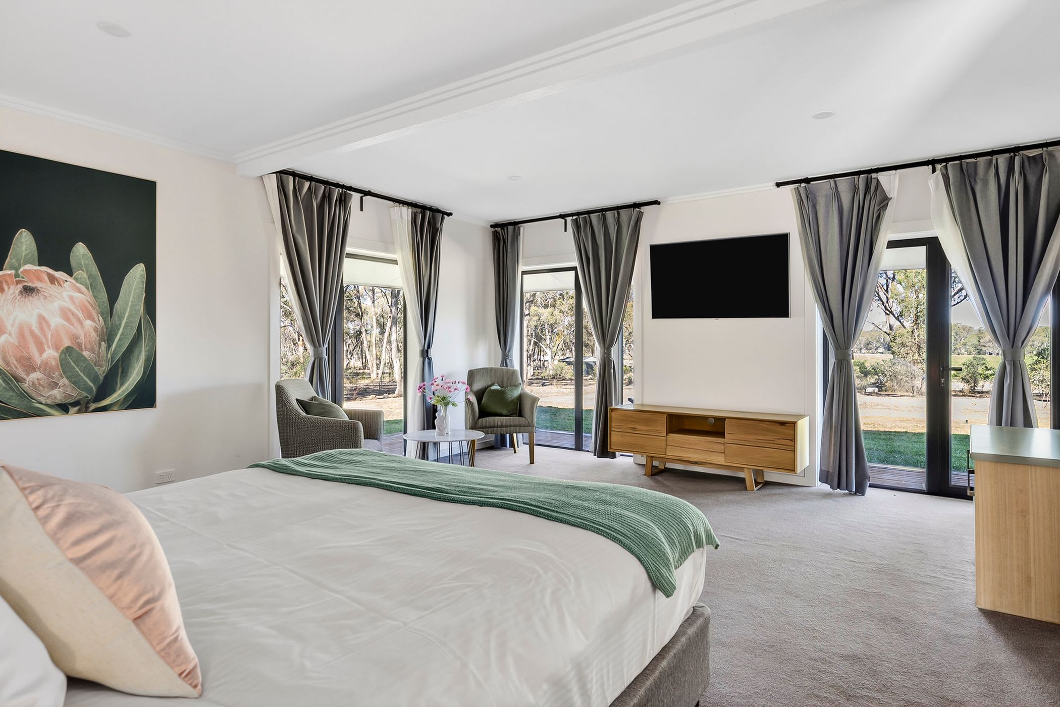 Furnished 1 Bedroom Apartment in Maiden Gully