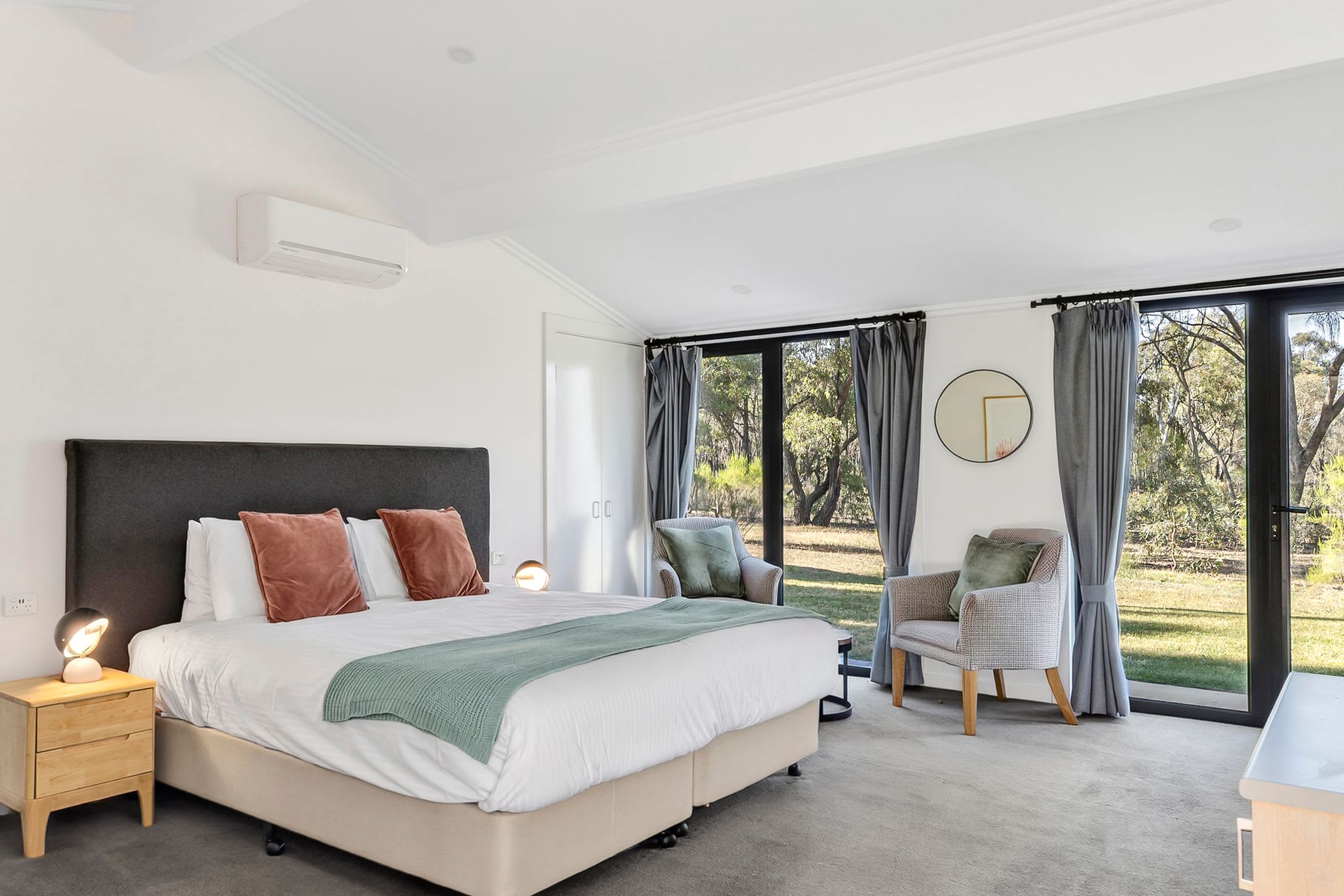 Furnished 1 Bedroom Apartment in Maiden Gully