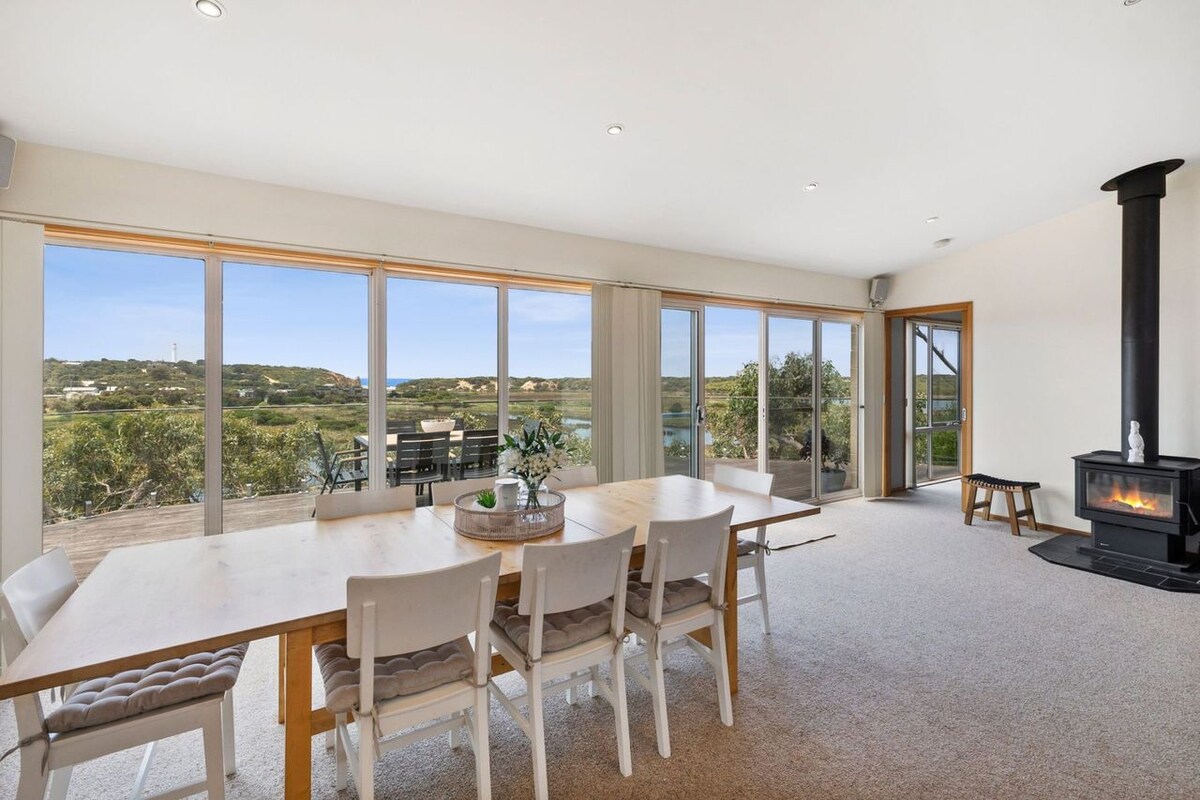 Furnished 4 Bedroom House in Fairhaven