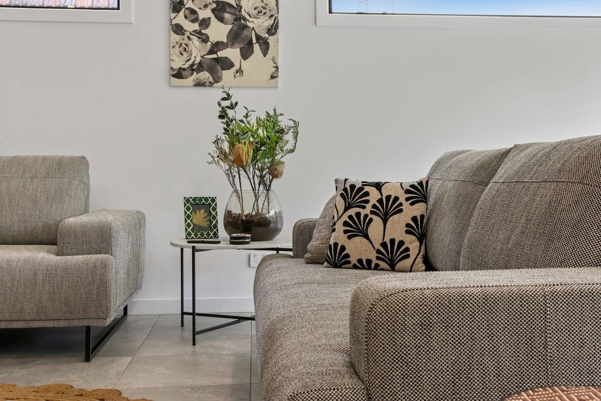 Furnished 2 Bedroom Rental in Reservoir