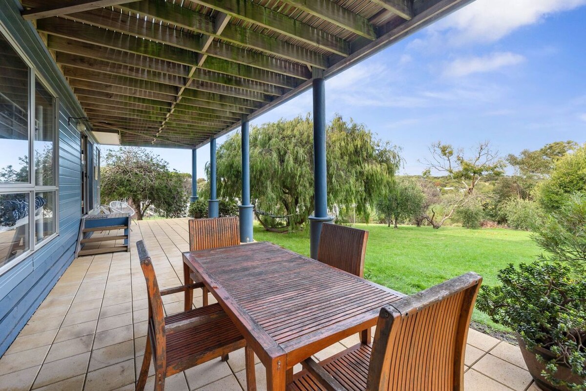Furnished 3 Bedroom House in Aireys Inlet