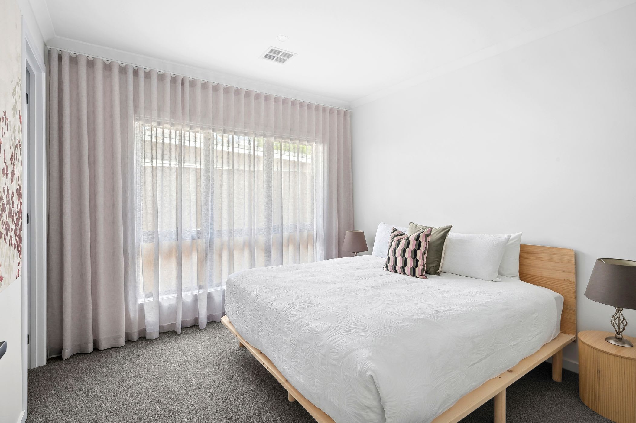 Furnished 4 Bedroom Rental in Rippleside