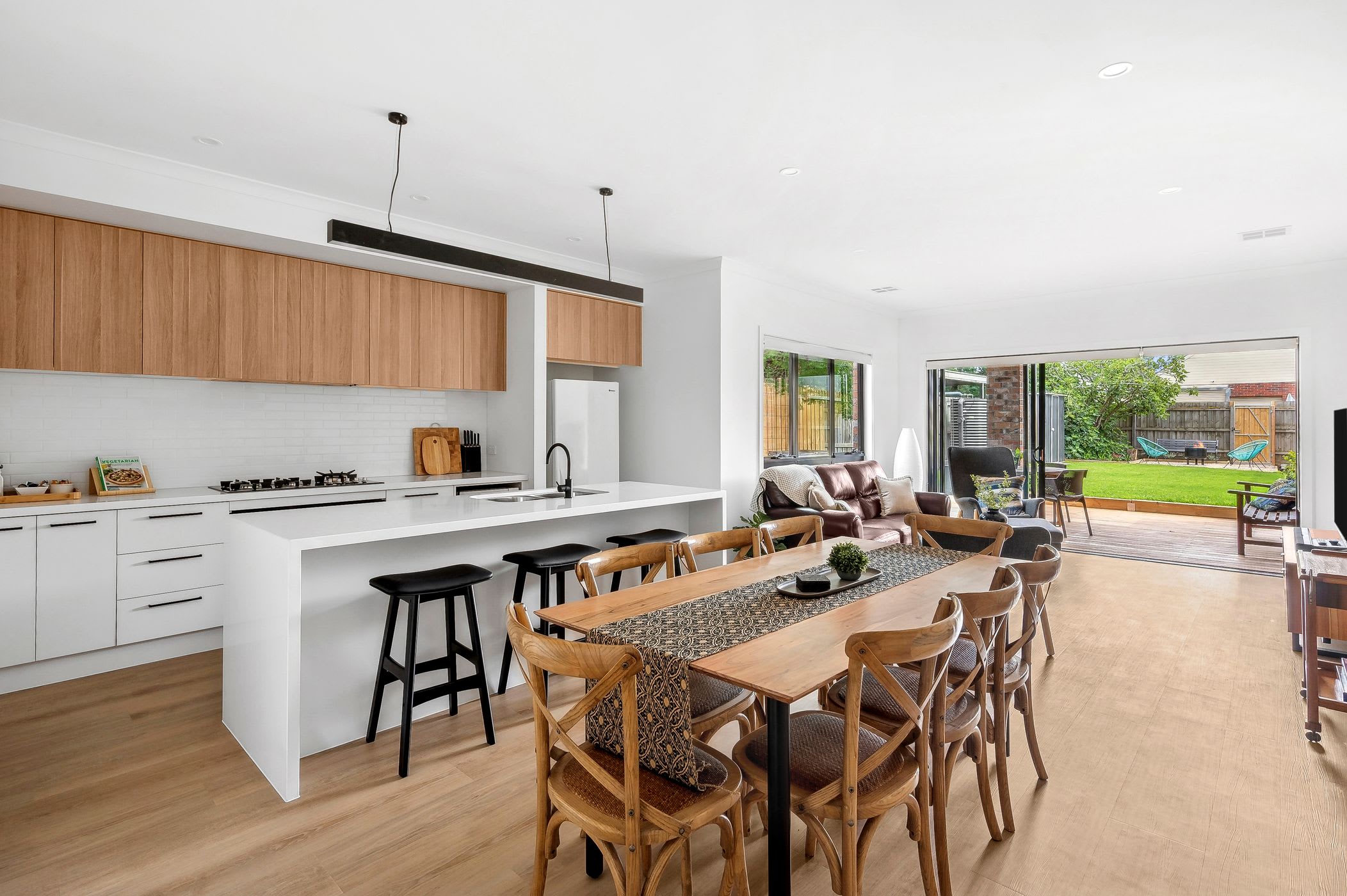 Furnished 4 Bedroom Rental in Rippleside