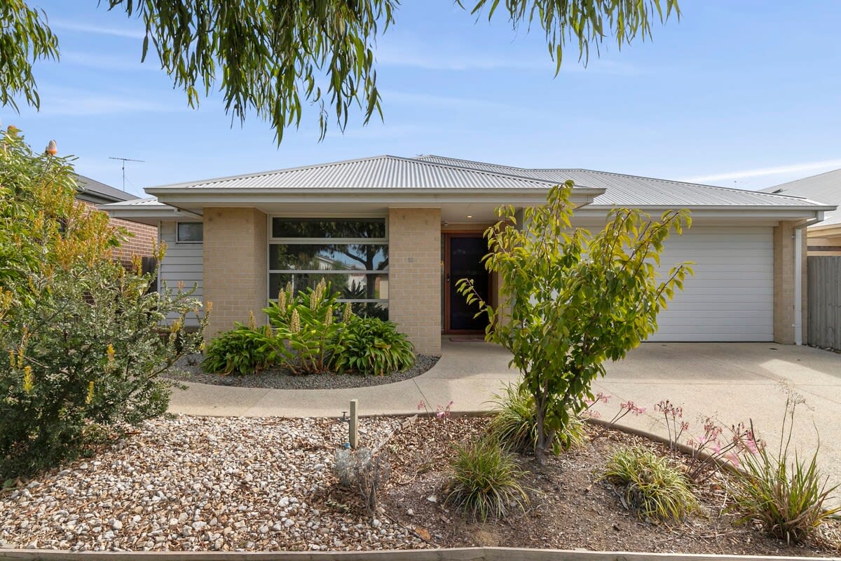 Furnished 6 Bedroom House in Ocean Grove