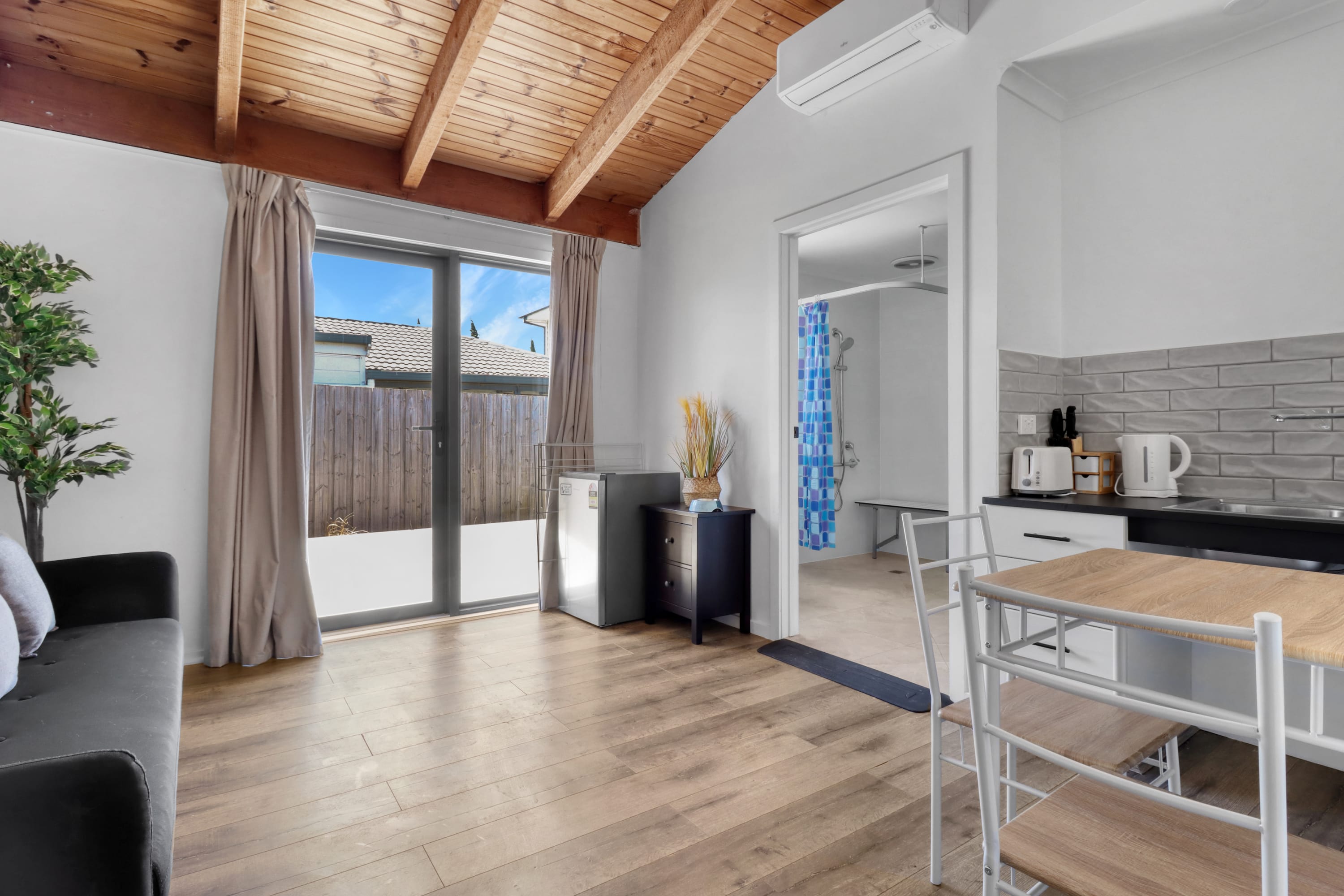 Furnished 1 Bedroom Rental in Grovedale