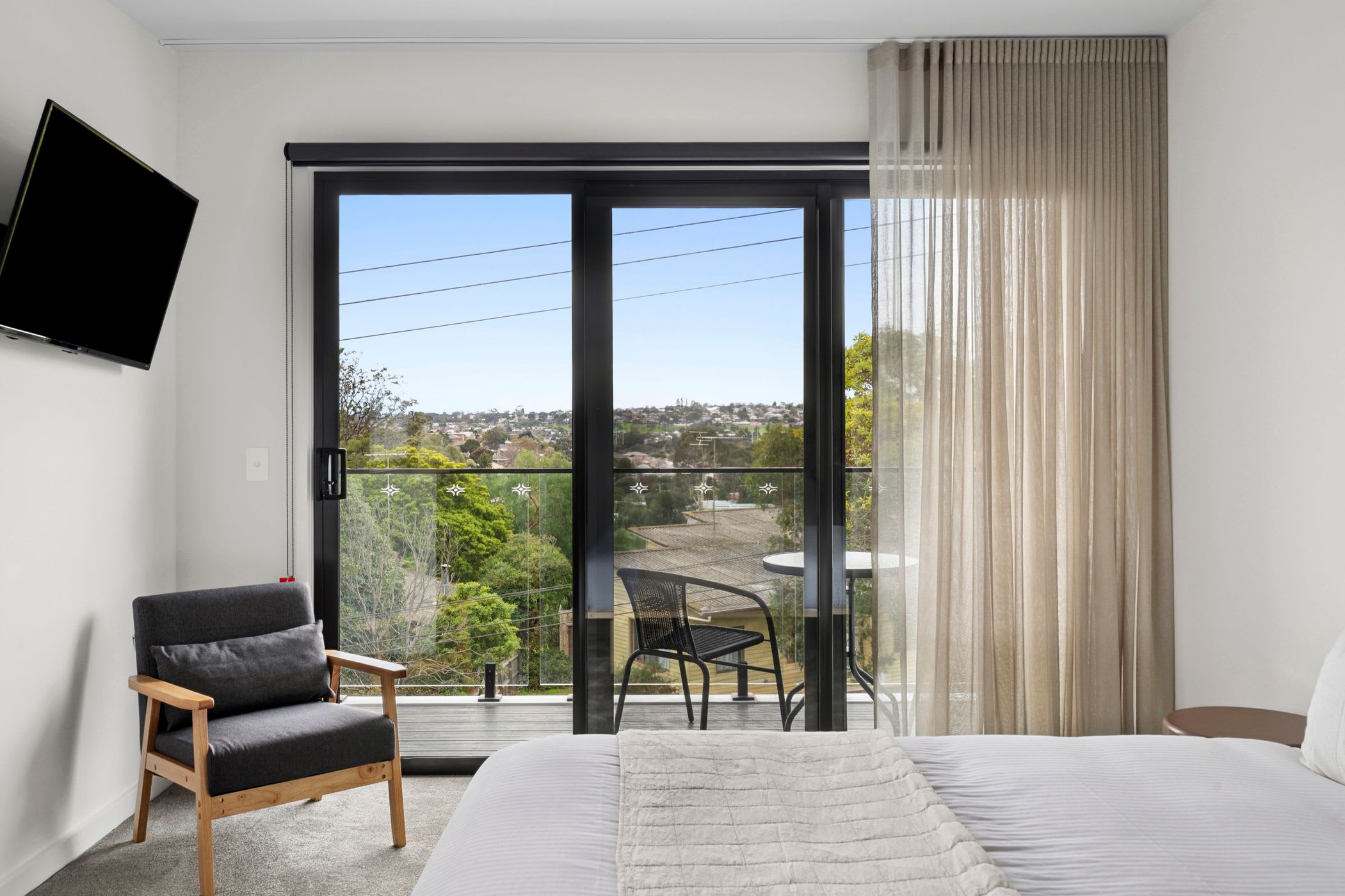 Furnished 1 Bedroom Rental in Belmont