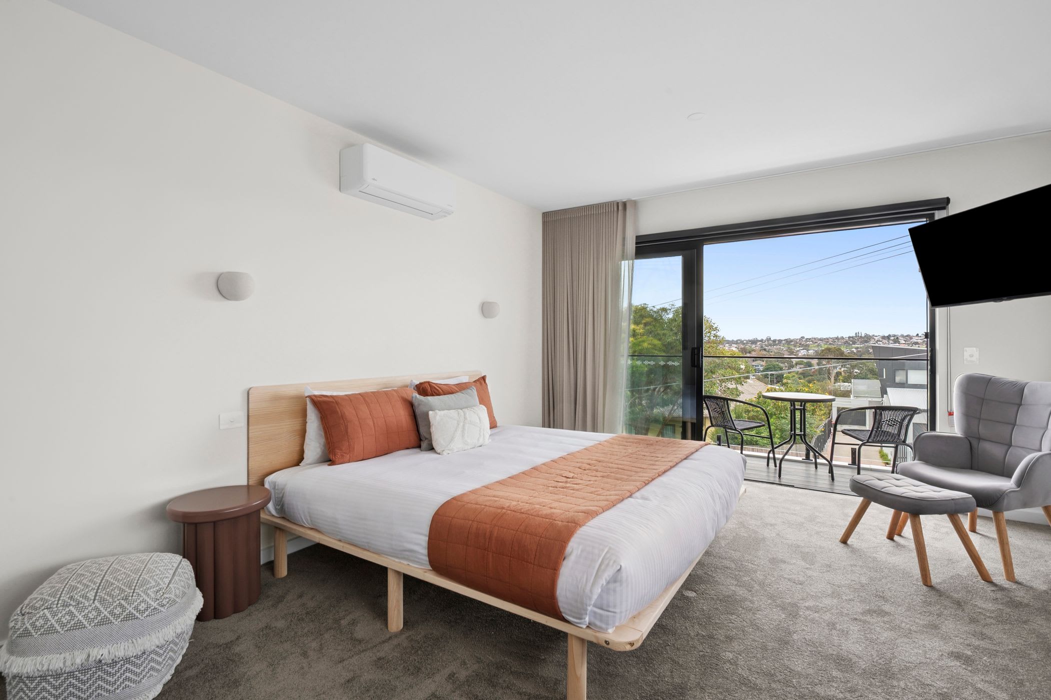Furnished 1 Bedroom Rental in Belmont
