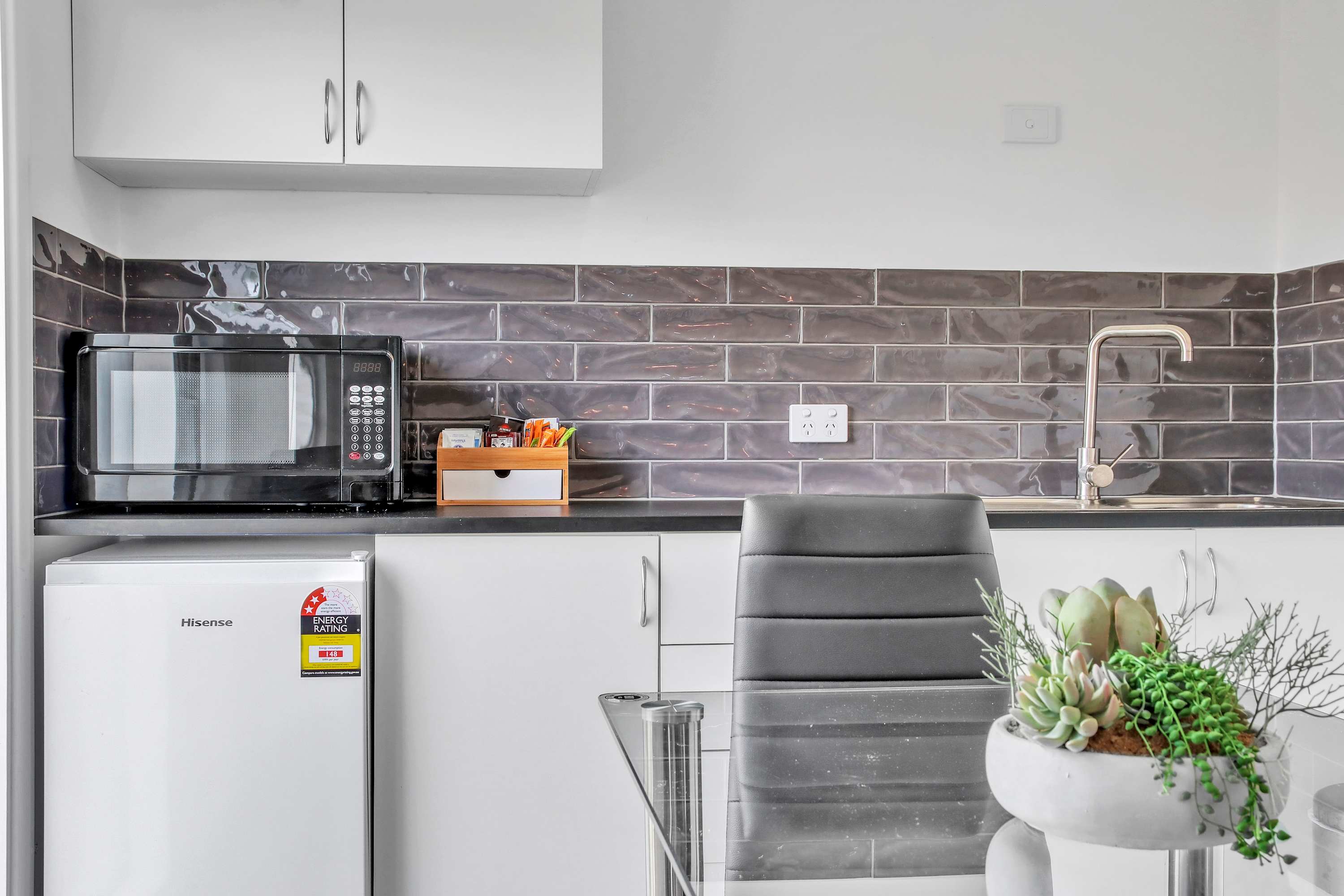 Furnished 1 Bedroom Apartment in Highton