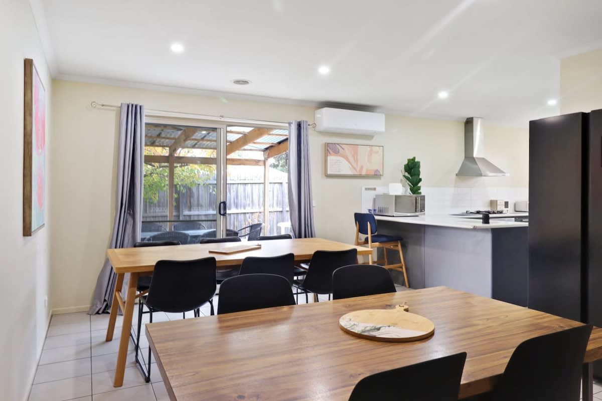 Furnished 1 Bedroom Rental in Highton