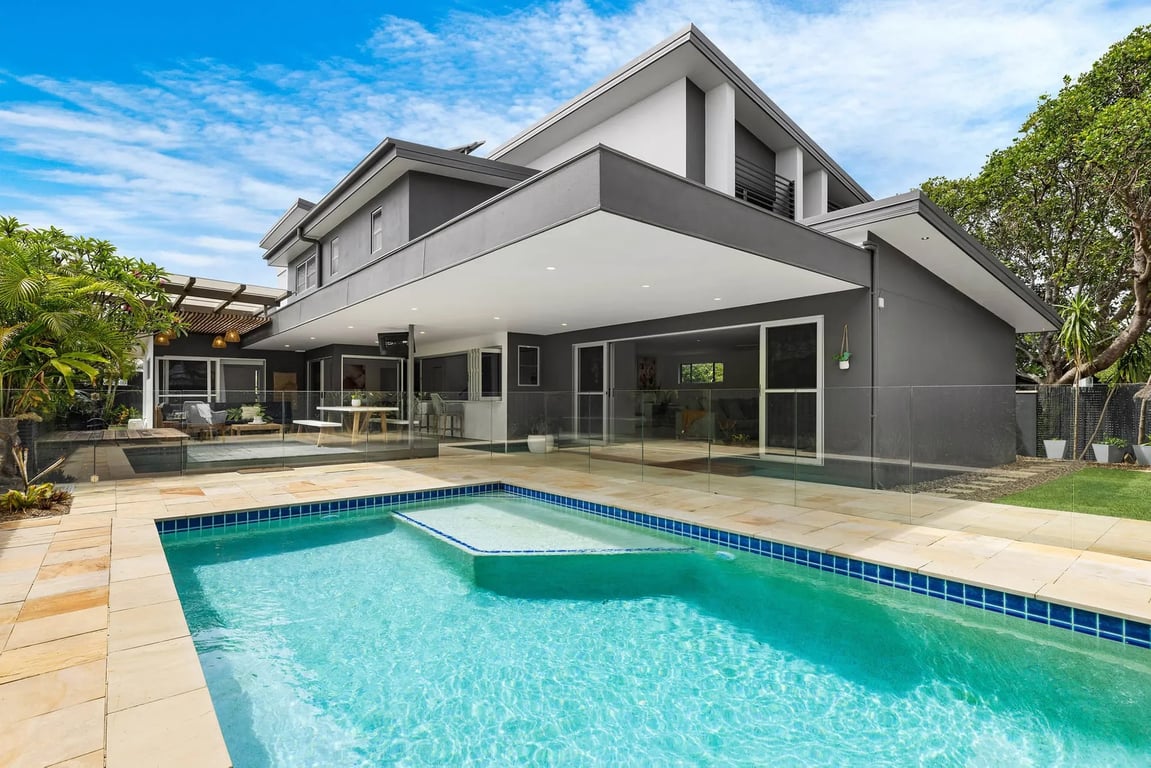 Furnished 5 Bedroom House in Casuarina