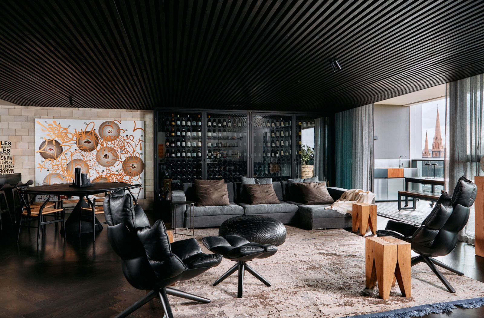 Furnished 3 Bedroom Apartment in Melbourne