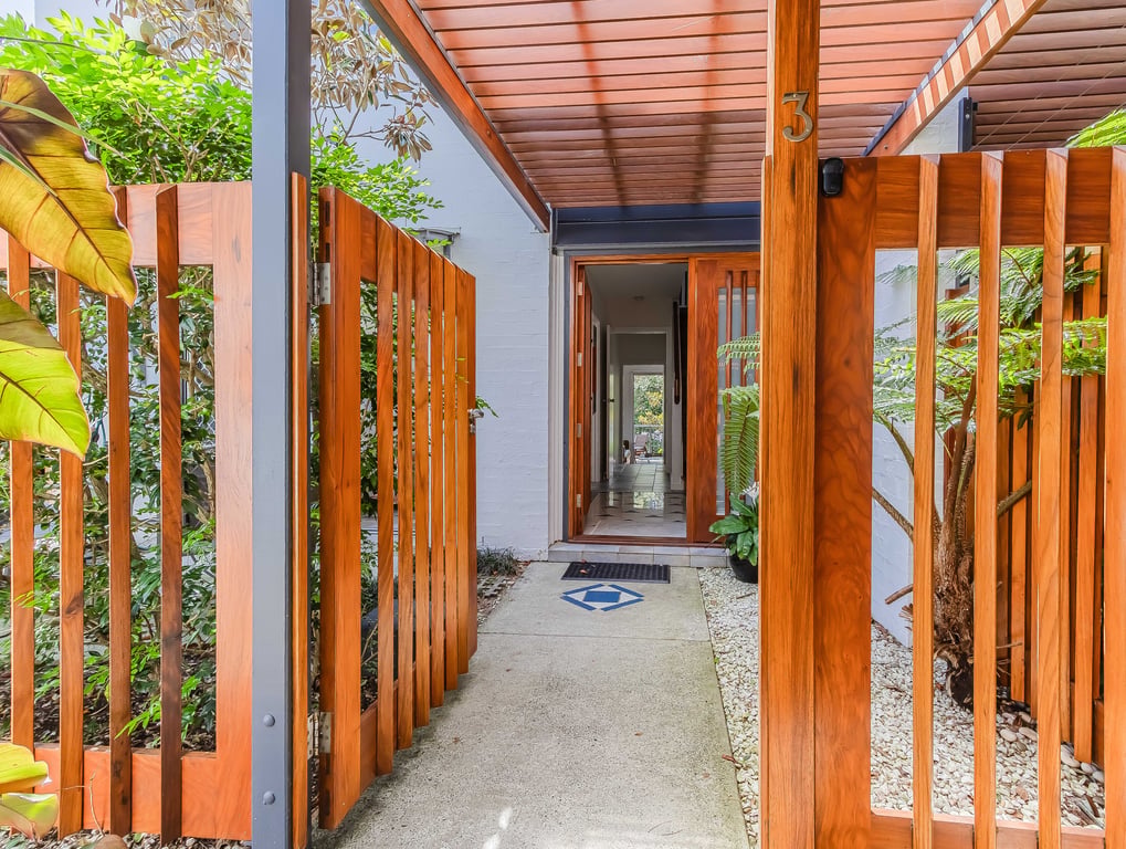Furnished 3 Bedroom House in Fingal Head