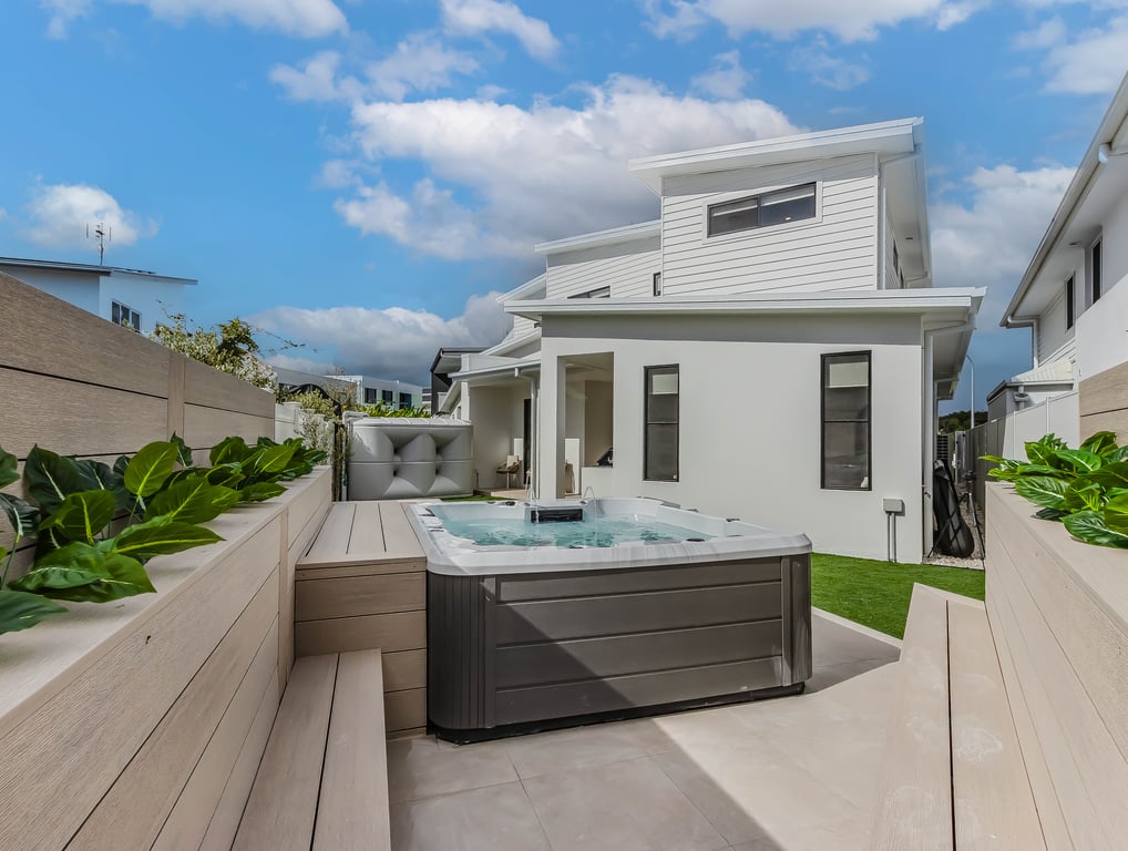 Furnished 5 Bedroom House in Casuarina