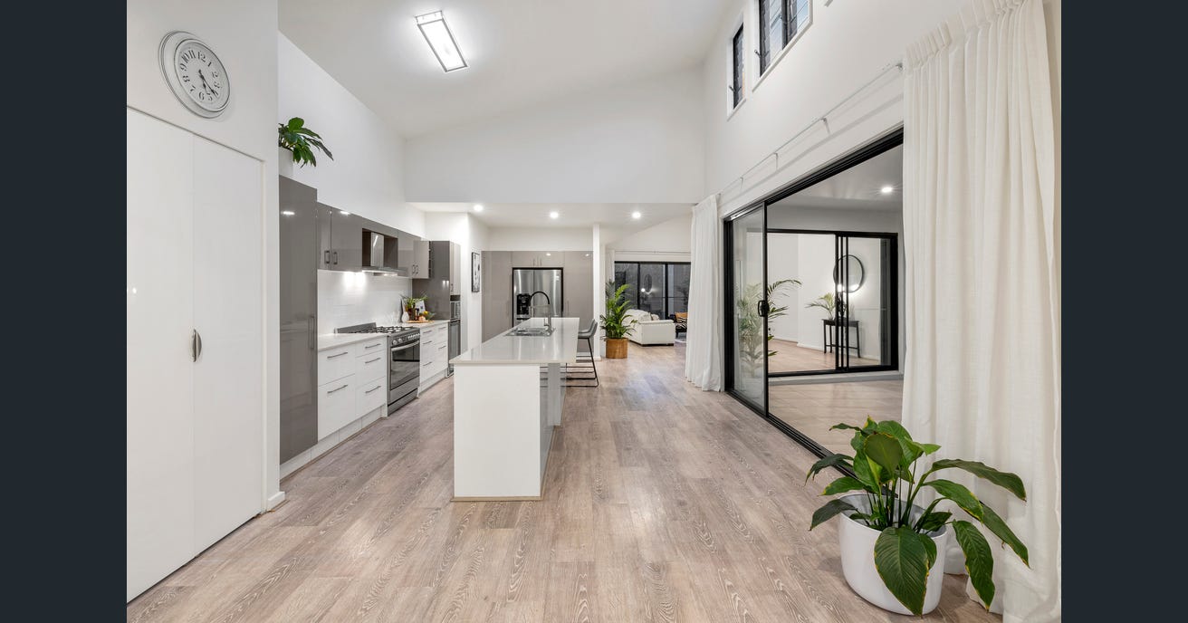Furnished 4 Bedroom House in Kingscliff