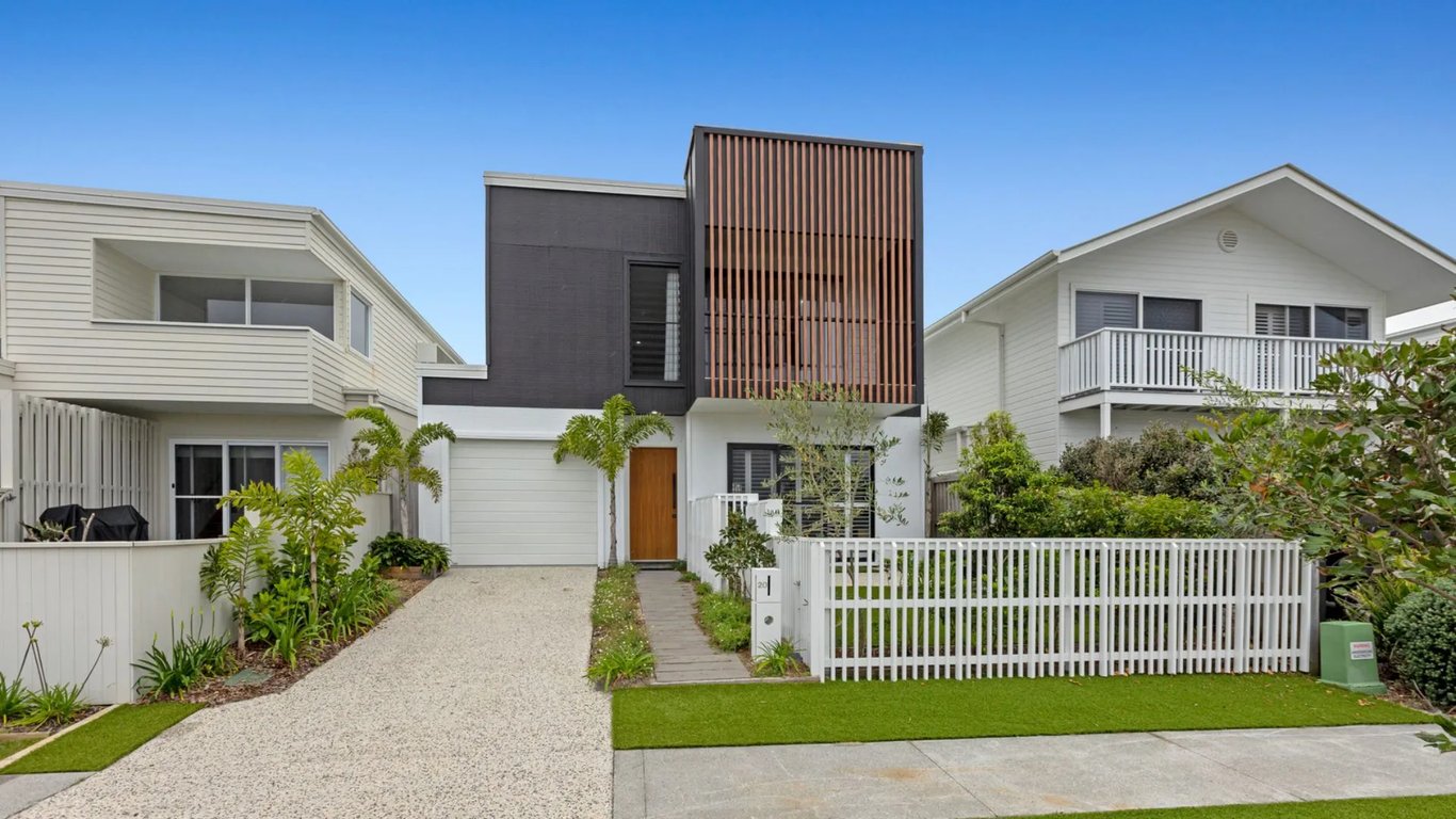 Furnished 4 Bedroom House in Kingscliff