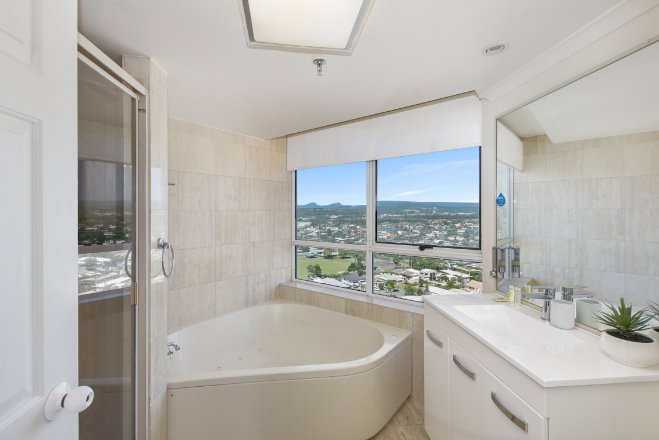 Furnished 2 Bedroom House in Burleigh Heads
