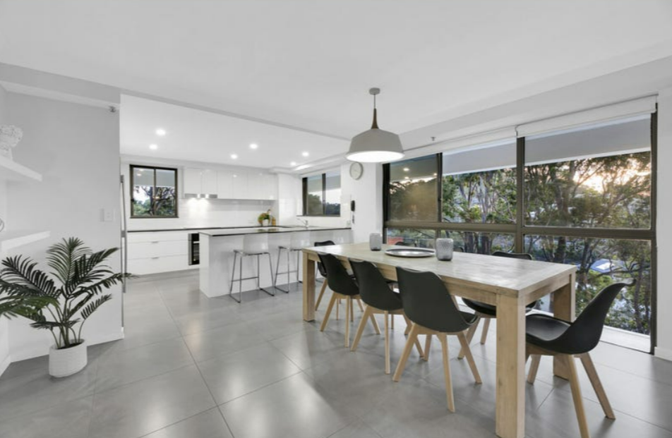 Furnished 4 Bedroom House in Burleigh Heads