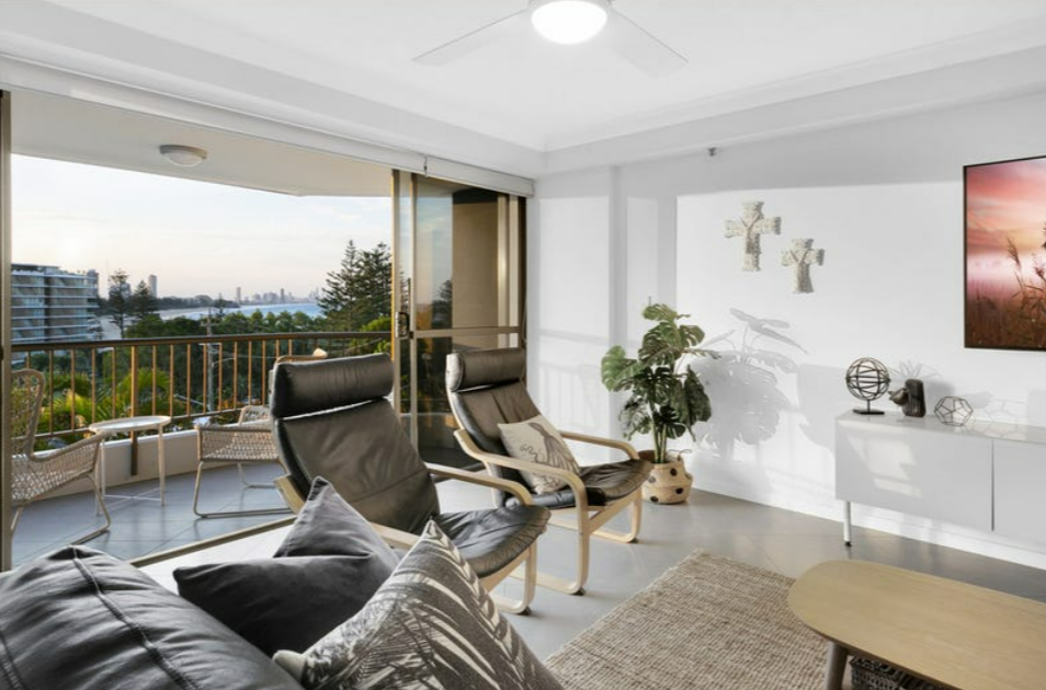 Furnished 4 Bedroom House in Burleigh Heads