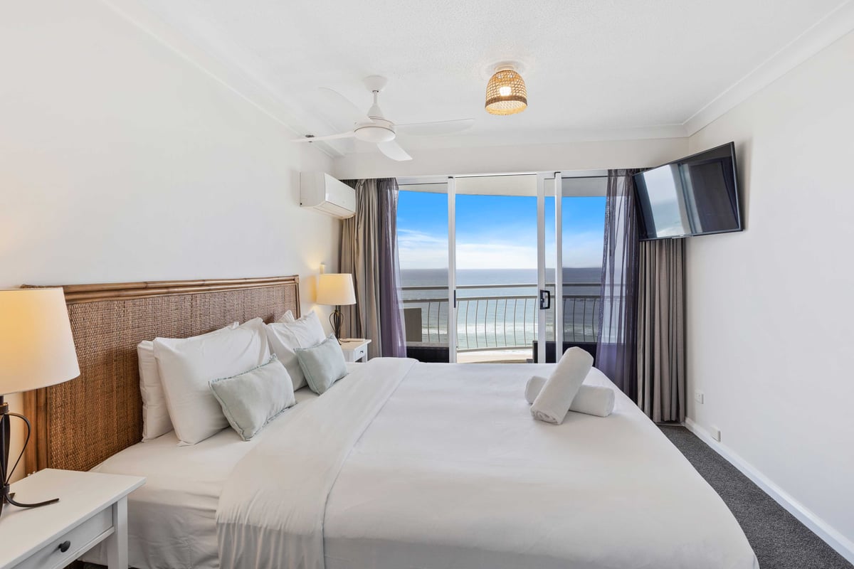 Furnished 2 Bedroom House in Burleigh Heads