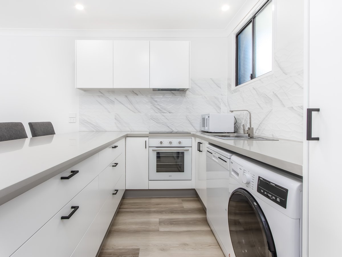 Furnished 4 Bedroom House in Burleigh Heads