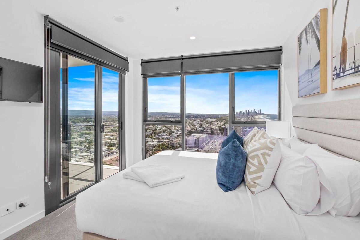 Furnished 2 Bedroom House in Burleigh Heads