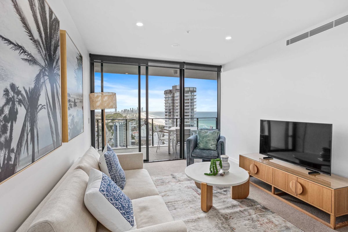 Furnished 2 Bedroom House in Burleigh Heads