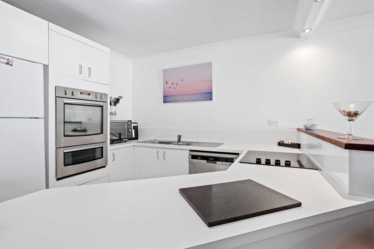 Furnished 2 Bedroom House in Burleigh Heads