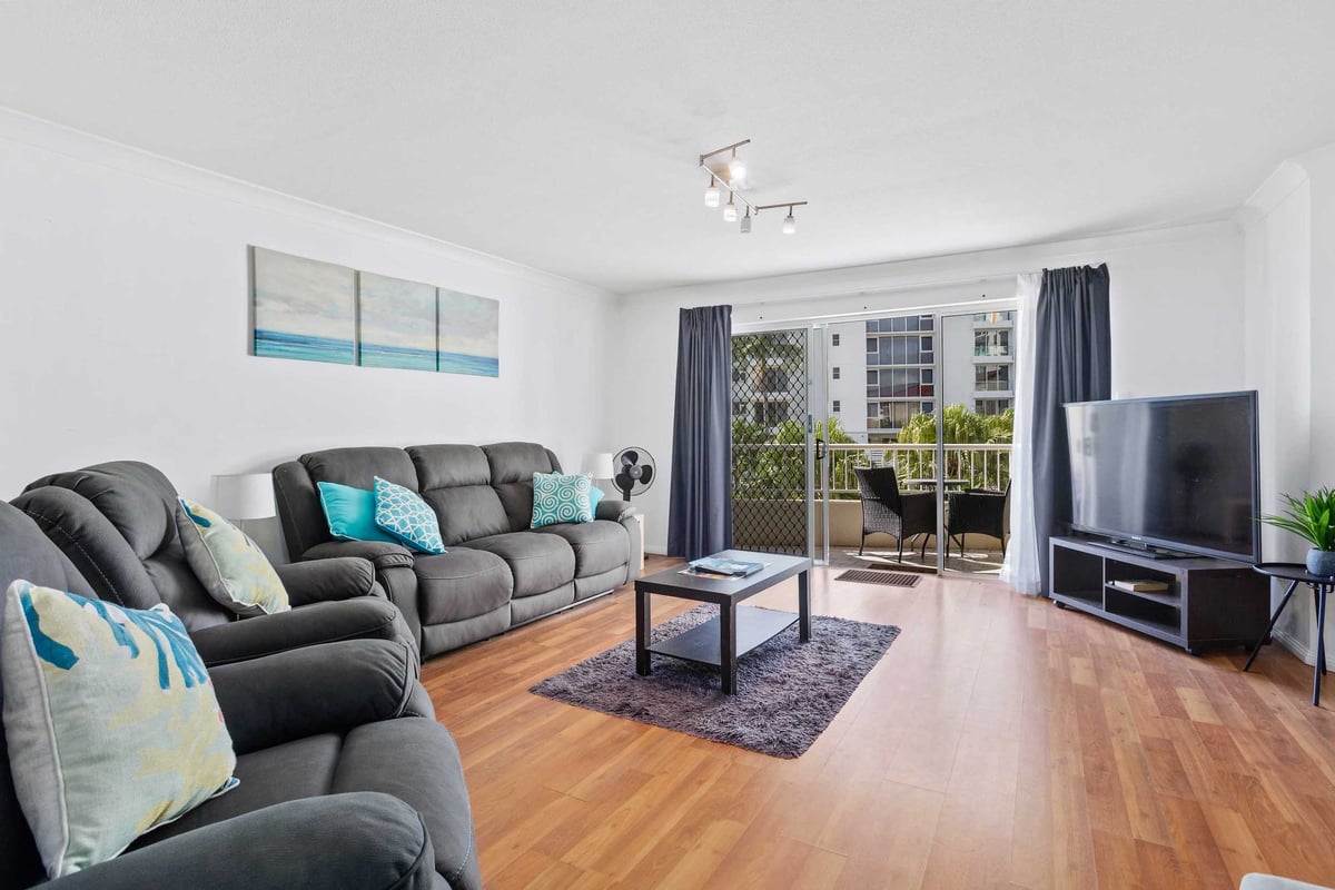 Furnished 2 Bedroom House in Burleigh Heads