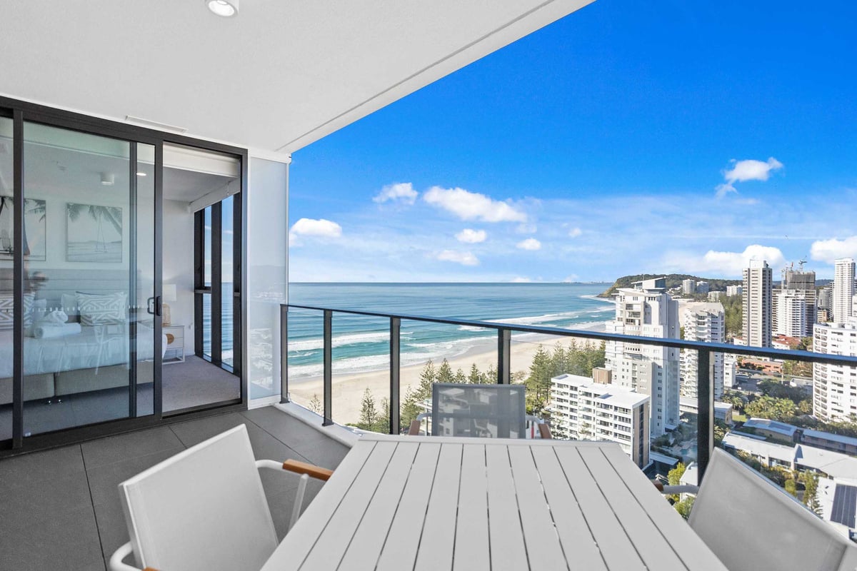 Furnished 2 Bedroom House in Burleigh Heads