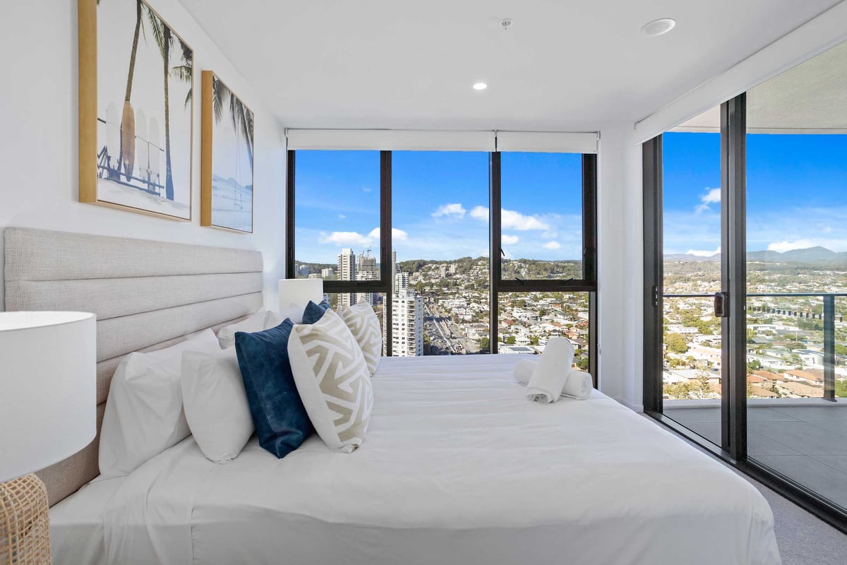 Furnished 2 Bedroom House in Burleigh Heads
