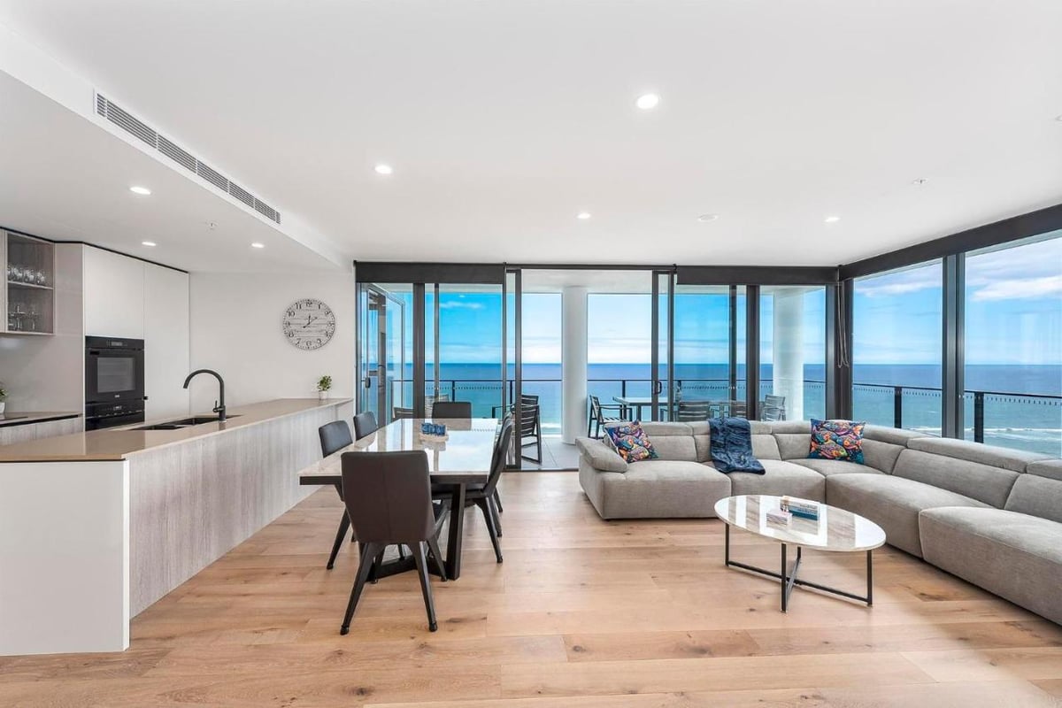 Furnished 3 Bedroom House in Burleigh Heads