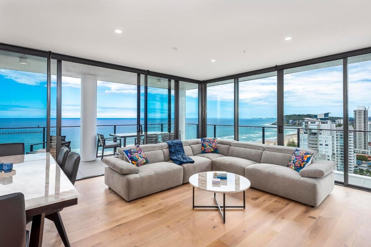 Furnished 3 Bedroom House in Burleigh Heads