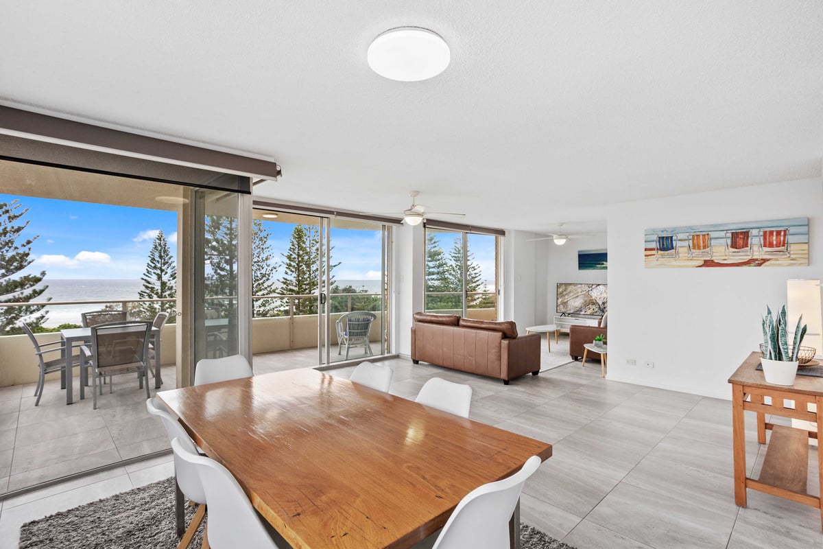 Furnished 2 Bedroom House in Burleigh Heads